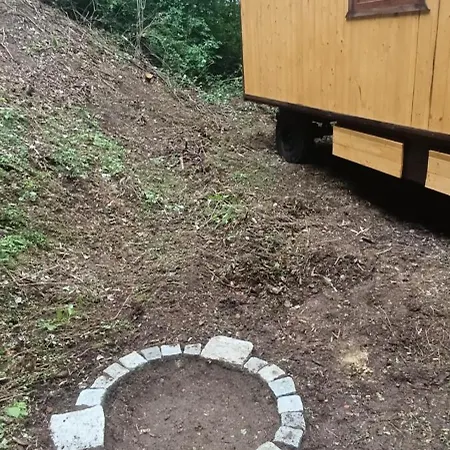Maringotka Pod Hvozdem خيمة فخمة *